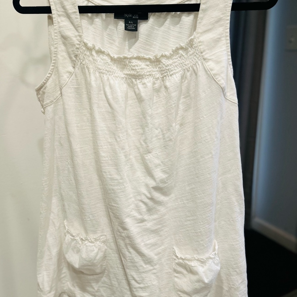 Style & Co White Textured Top sleeveless with two front pockets.